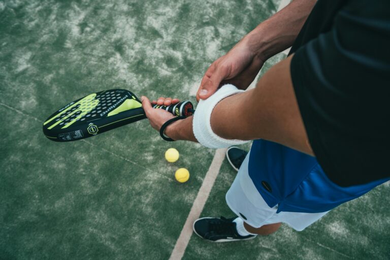 Padel ou tennis, quel sport choisir ?