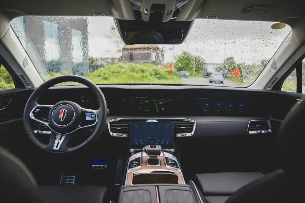 Voiture électrique chinoise : ce qu'il faut savoir avant de foncer !