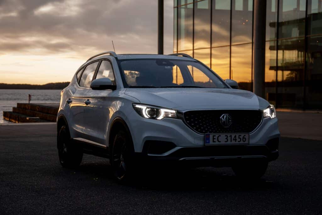 Voiture électrique chinoise : ce qu'il faut savoir avant de foncer !