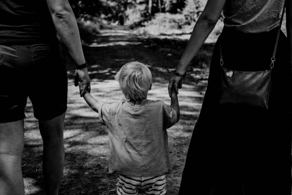 Quel est l'âge légal pour refuser d'aller chez son père ?